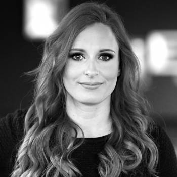 Christin Herbeck Kundenbetreuung bei feINKunst Tattoo